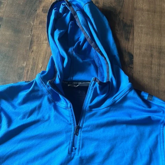 Under Armour 1/4 Zip Pullover Shirt - Picture 2 of 6